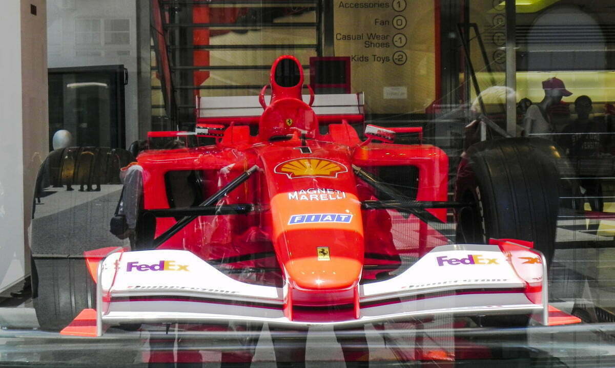 Ferrari Store: a loja da Ferrari em Milão!