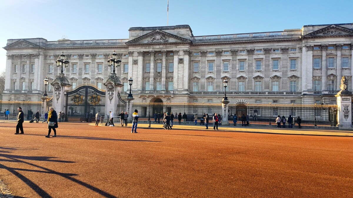 Como fazer um tour guiado pelo Palácio de Buckingham